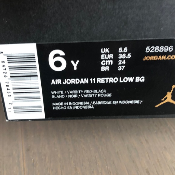 Cherry Red Air Jordan 11 low - Picture 5 of 5